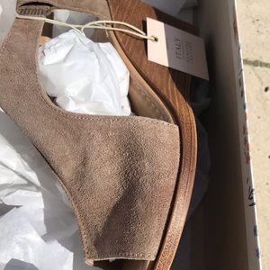 Italy Suede Women's Sandals in Tan FITS LIKE A SIZE 8 US